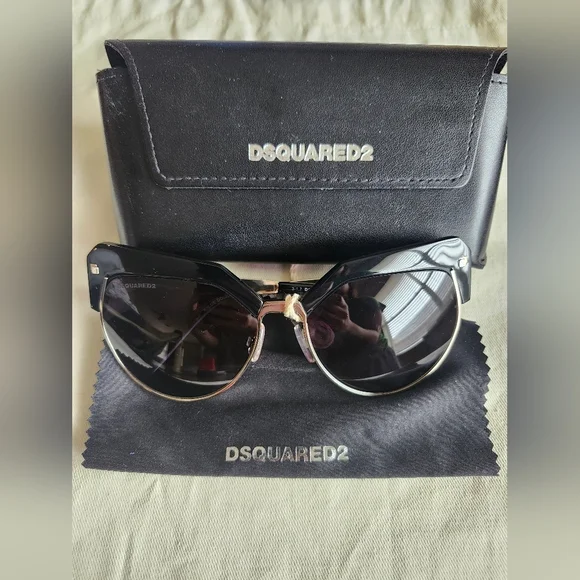 DSQUARED2 Khloe Sunglasses DQ0254 01B Black 57mm 254 DSQUARED2 Khloe Sunglasses DQ0254 01B Black 57mm 254 main image 3